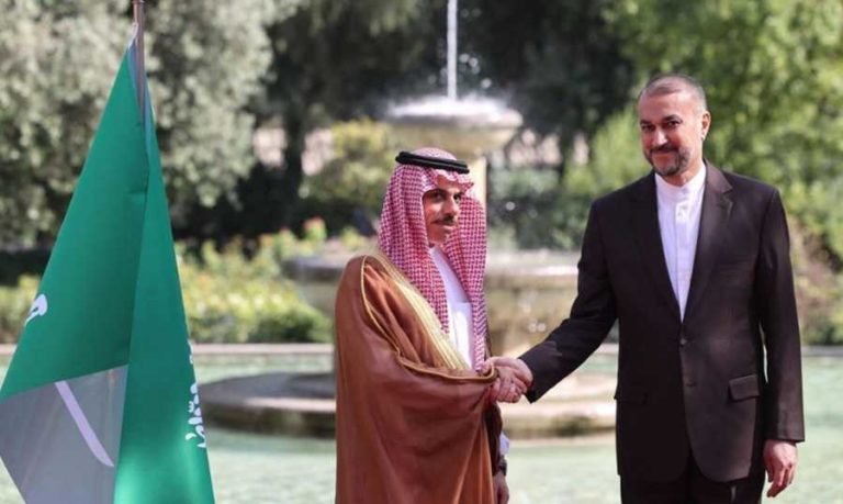 طهران للرياض: لبنان خارج البازار الإقليمي