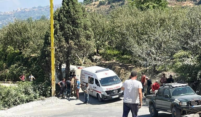 إنقلاب باص على طريق بقرصونا ـ الضنية