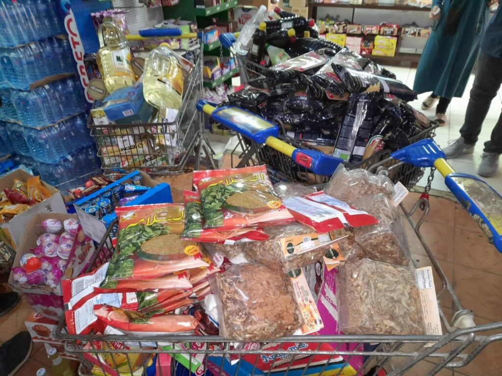 تسطير محضر ضبط بحق صاحب سوبرماركت في الزرارية