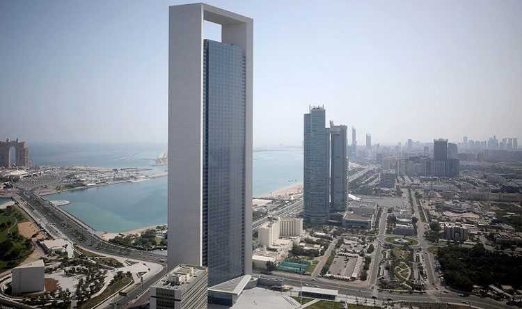 فيديو لإعصار ضرب الإمارات… ما حقيقته؟