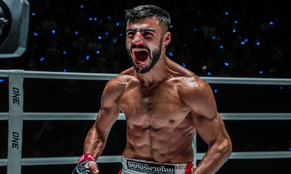 ملاكم لبناني يهدي فوزه العالمي إلى ضحايا انفجار المرفأ
