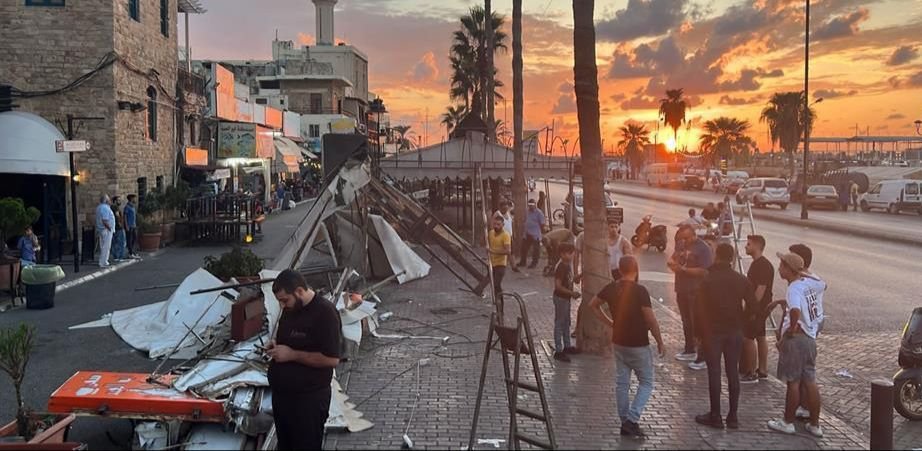 في خطوة مفاجئة … إزالة خيمة مقهى ابو العبد في صيدا والخيم المخالفة