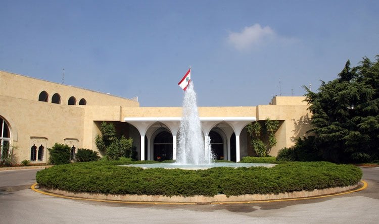 أحزمة ناسفة على طريق بعبدا