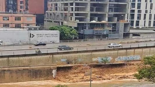 لبنان | بعد إنهيار جزء من حائط مجرى نهر بيروت…هذا ما قاله محافظ مدينة بيروت!