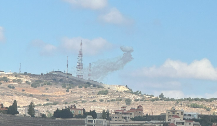 الجيش اللبناني يتحرك لاستعادة جرافة محتجزة من قبل العدو في ميس الجبل