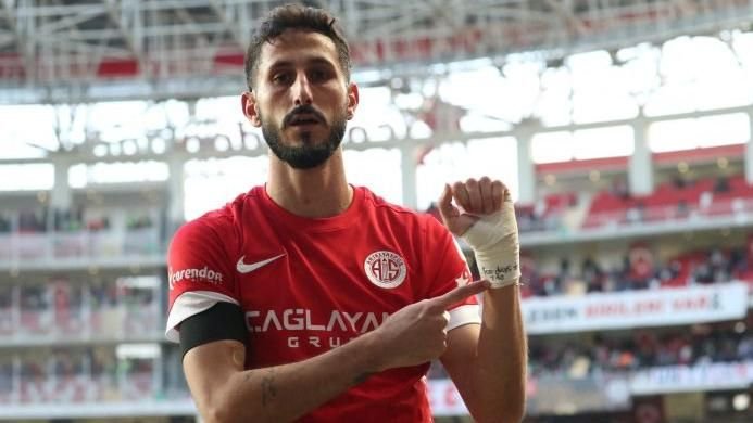 إيقاف لاعب كرة قدم إسرائيلي في تركيا وتقديمه للقضاء