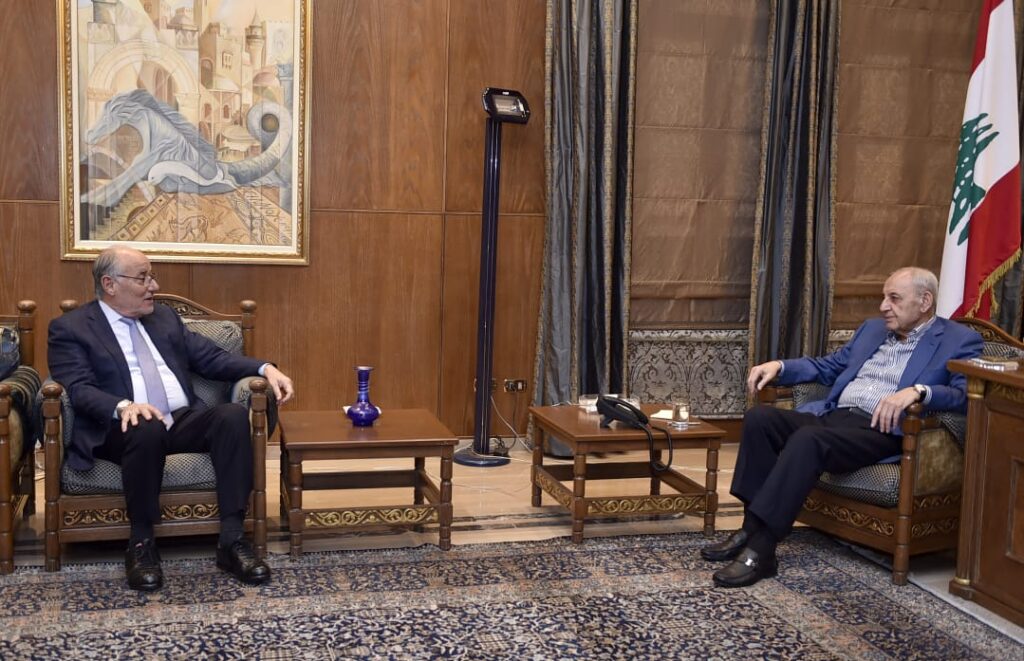 الرئيس بري تابع الأوضاع العامة وشؤوناً تربوية مع الحلبي