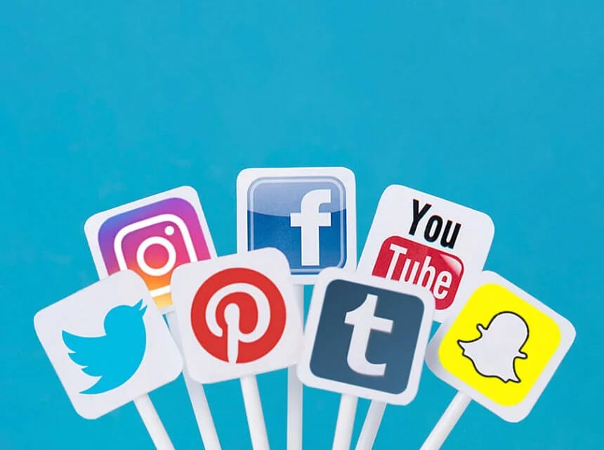 وسائل التواصل الإجتماعي بين التدمير والتطوير./ إبراهيم زين الدين.