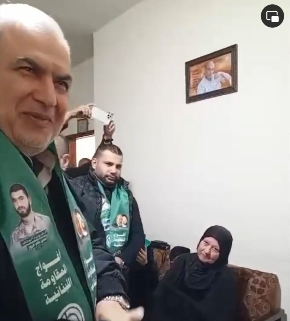 رعد من عنقون أمام والدة الشهيد فروخ : أنا قلبي أمل (فيديو)