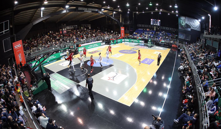 منتخب لبنان يهزم سوريا !