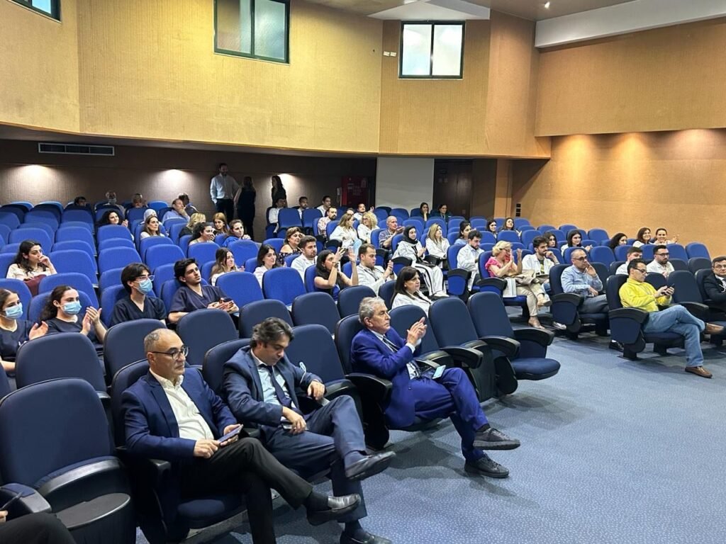 المركز الطبي الجامعي في مستشفى جبل لبنان يختتم النسخة الثامنة من المنتدى اللبناني لأمراض الأورام