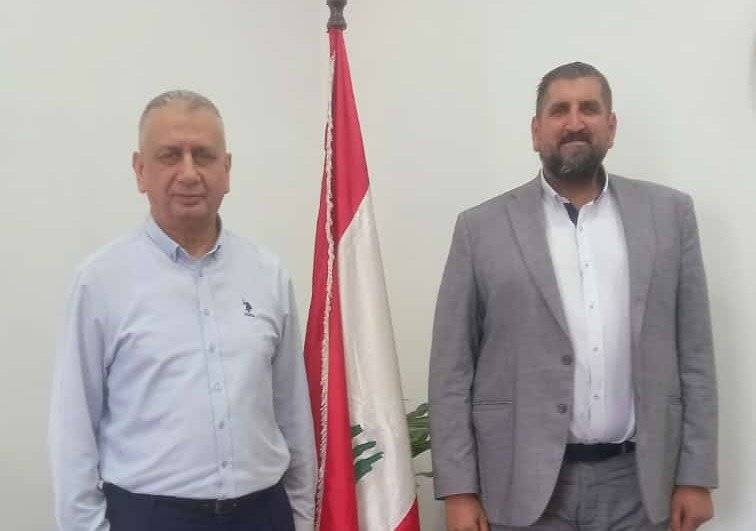 قائمقام جزين يسلم المهندس سيروب كيزيريان كتاب شكر وتقدير