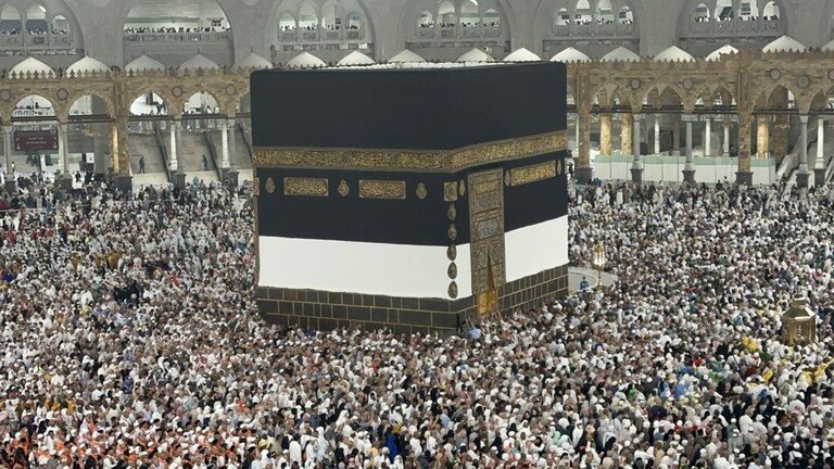 عدد الحجاج المتوفين يتجاوز الألف