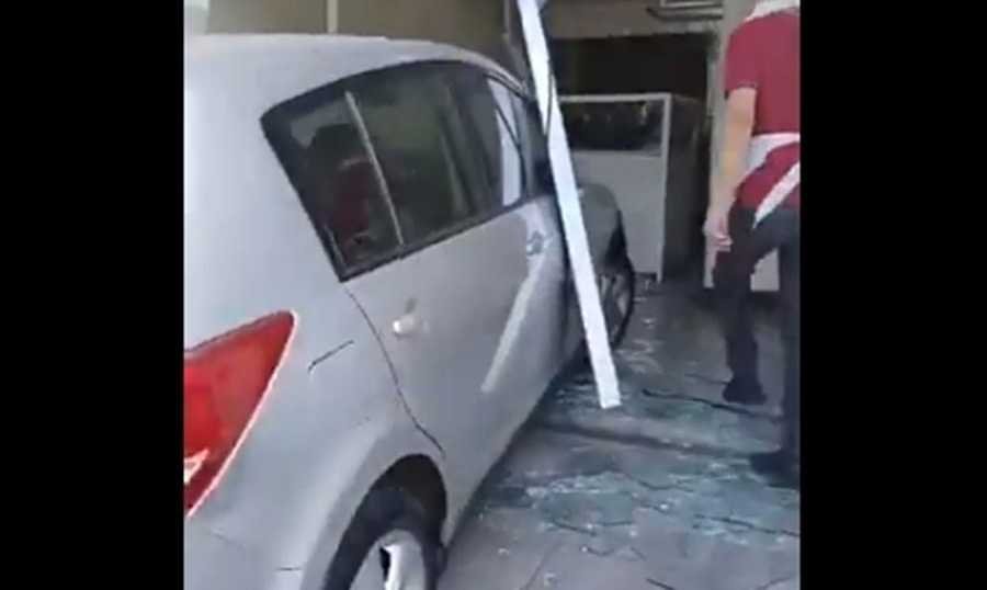 سيارة تجتاح ملحمة في البترون