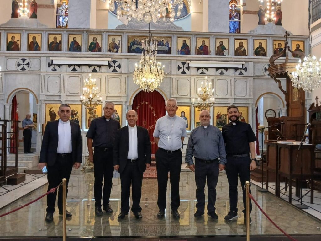 المطران ايلي الحداد استقبل رئيس اساقفة تولوز المطران جاي دي كريميل على رأس وفد في صيدا