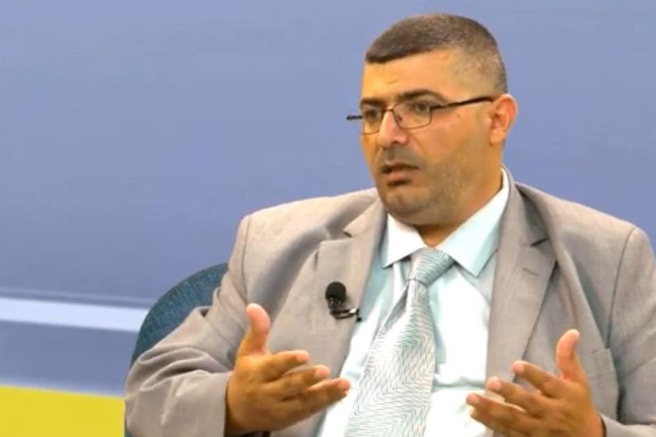 بالتكافل والتضامن ندعم المدرسة الرسمية/ حسن عسيلي.