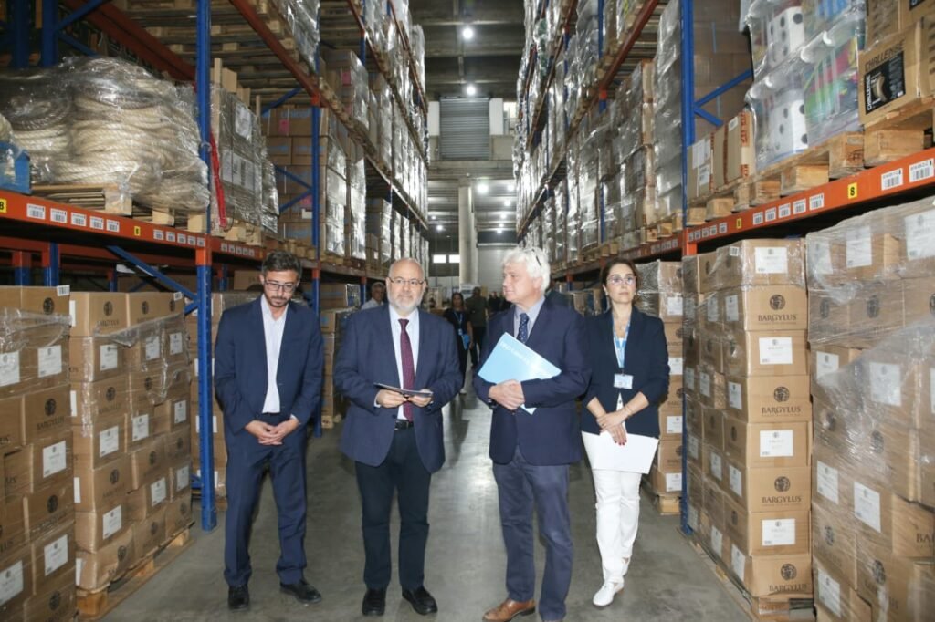 الأبيض تسلم من اليونيسف 33 طناً من المستلزمات الطبيّة الأساسيّة