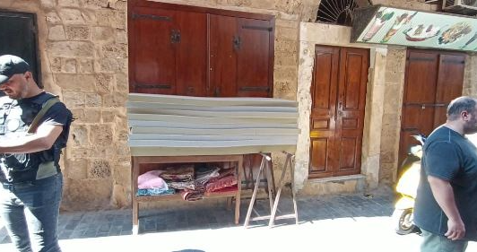 محضرا ضبط في حق أصحاب مستودعات لبيعهم الفرش بأسعار مرتفعة