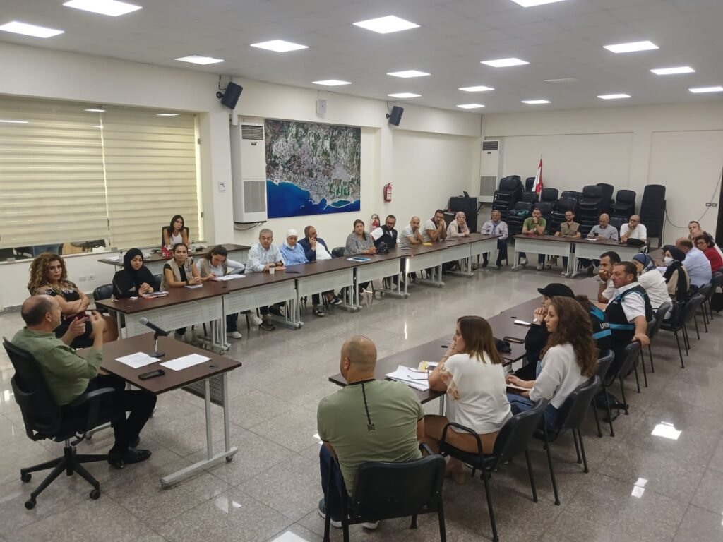 اجتماع عام في محافظة الجنوب لرؤساء مراكز الايواء وتعميم رابط لتسجيل النازحين المقيمين في المنازل