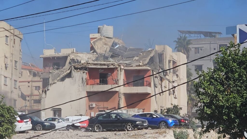 بالصور : مجزرة بشعة يرتكبها جيش العدو في بلدة حارة صيدا