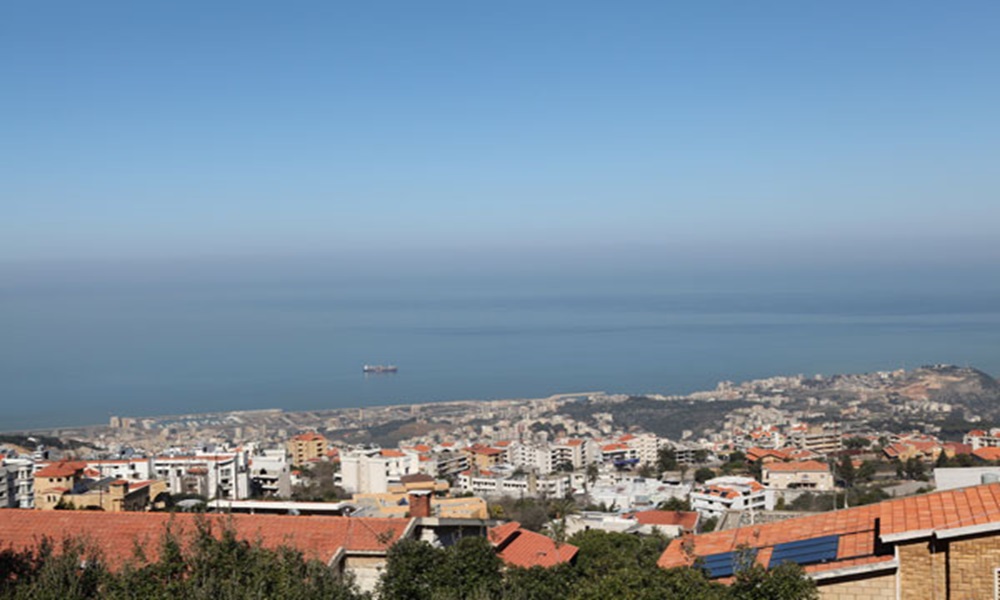 مناشير بـ قرنة شهوان تحذّر عناصر “الحزب” و”أمل”