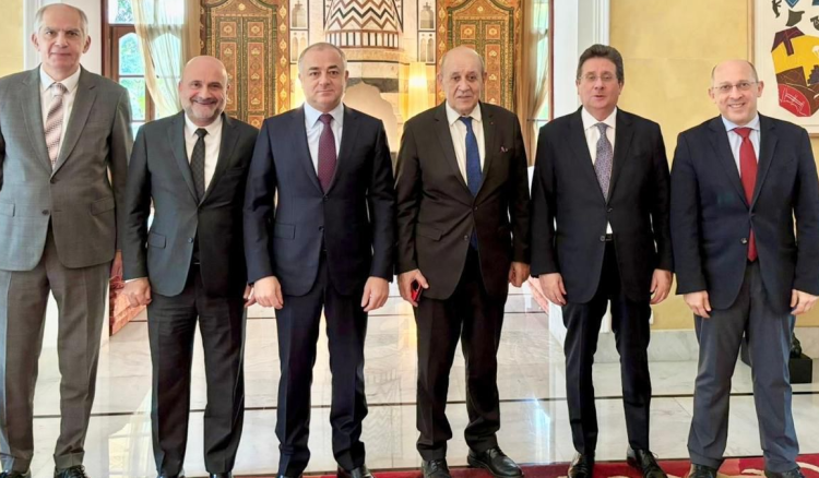 لودريان يلتقي نواب “اللقاء التشاوري المستقل”
