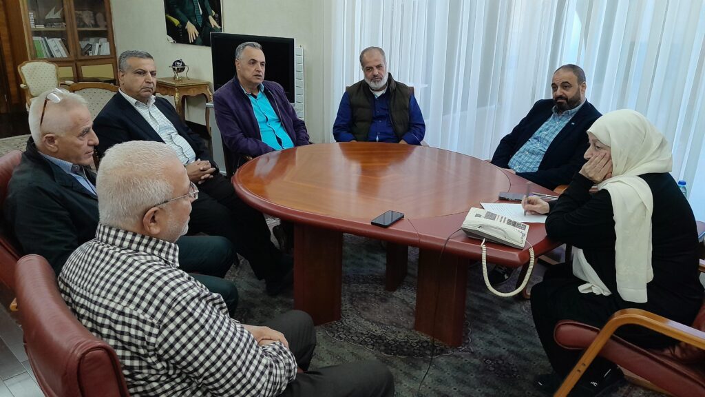 بهية الحريري عرضت مع وفد من رؤساء بلديات قرى صور الحدودية أوضاع نازحيها