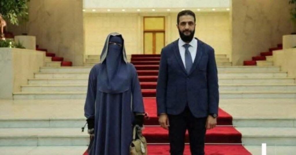 الشرع وعقيلته … ما حقيقة ذلك؟