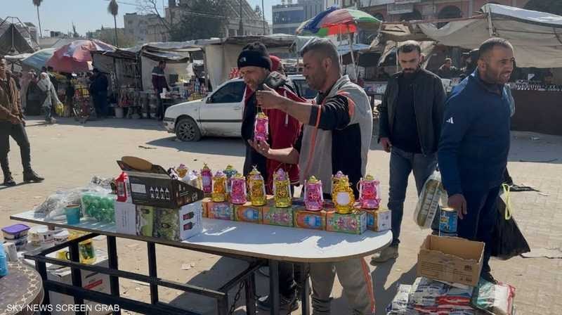 بالصّور ـ رغم الدمار.. ”غزة“ تنهض لـ ٳستقبال شهر رمضان!