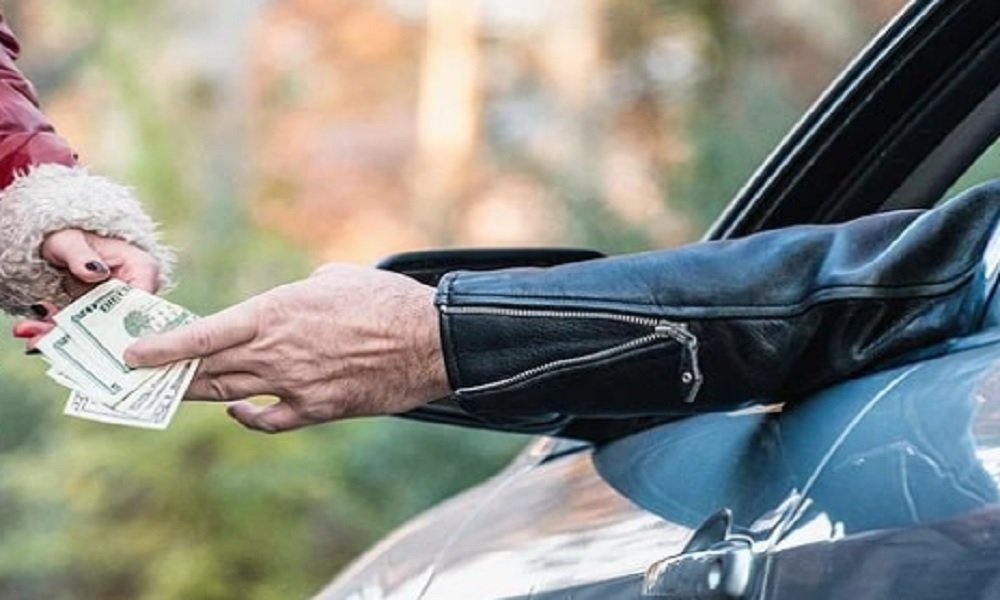 في ”لبنان“.. شبكة “QMA” لـ الفتيات: الليلة بـ1500 دولار!