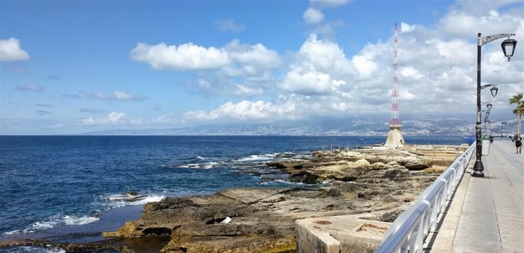 في ميناء الصيادين في بيروت.. العثور على جثة رجل مجهول الهويّة!