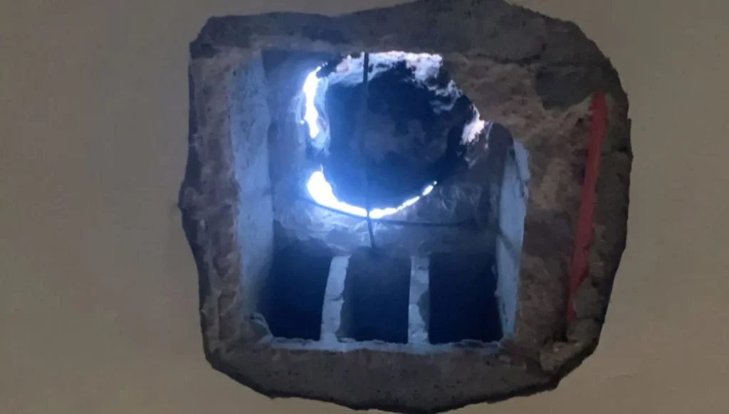 بالصّور ـ أضرار القصف الإسرائيلي لـ المعبر الحدودي مع سوريا شمالي لبنان!