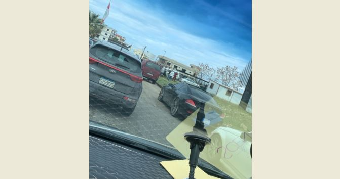 عثر عليه جثة هامدة داخل معرض لبيع السيارات في زفتا