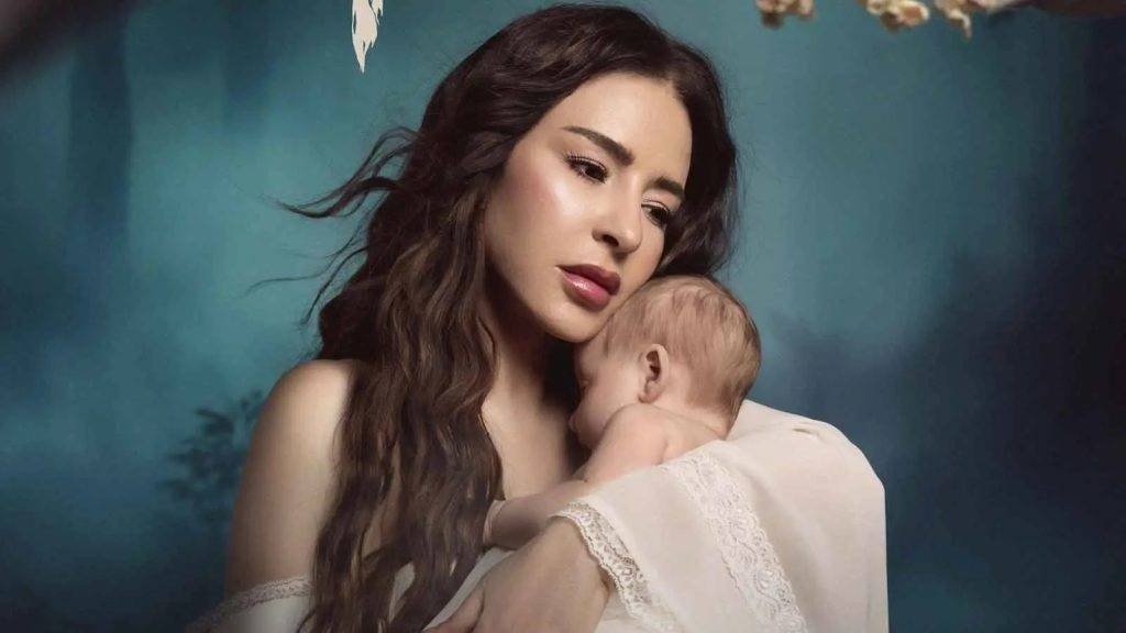 ماغي بو غصن: ”مٌتبناة“ أم “بنت حرام”؟