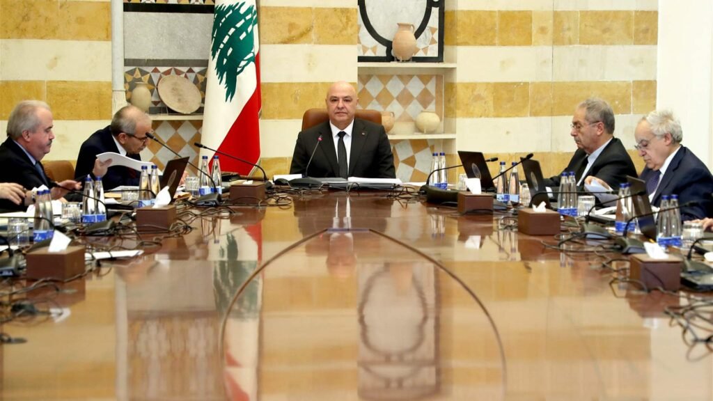 الرئيس عون: مجلس الوزراء يملك مرجعية القرار وليس الاحزاب ولا الطوائف