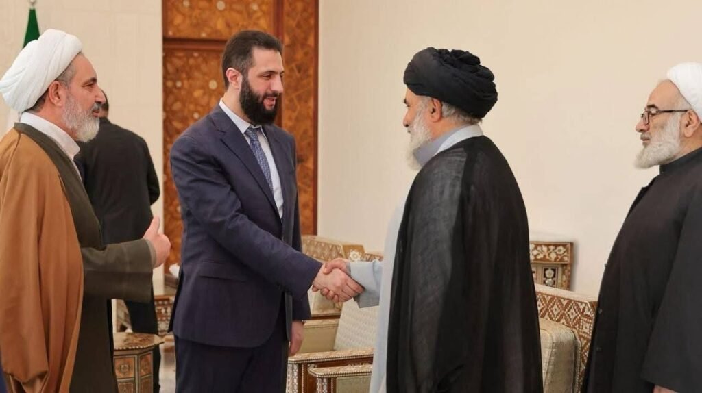 لقاء غير مسبوق في سوريا: تفاهمات جديدة حول مقام السيدة زينب (ع) ومناطق الشيعة