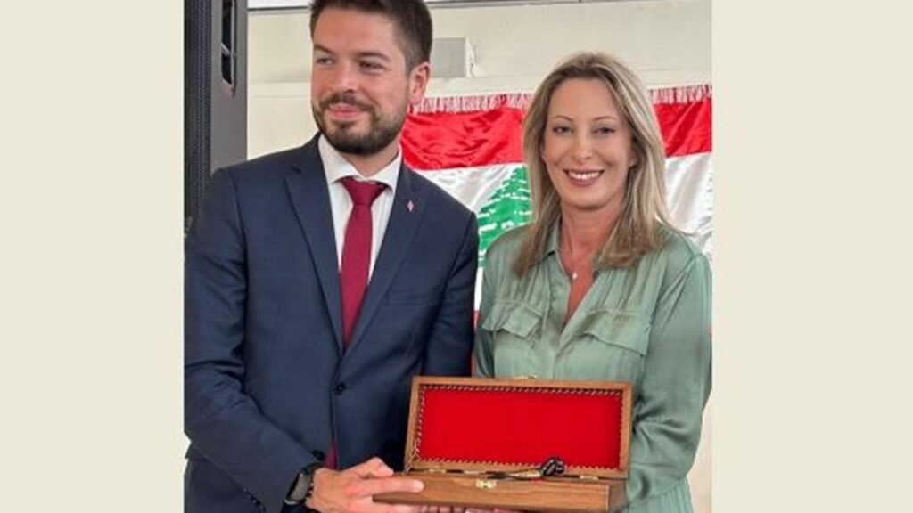 أيوب إلى فرنسا للمشاركة في توقيع اتفاقية بين بلديتي عازور – جزين وvillepreux!