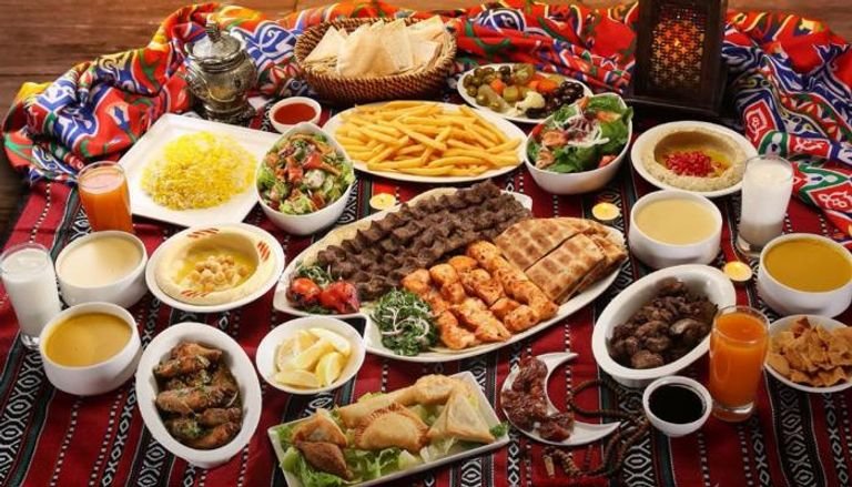 كيف تتجنب دعوات الإفطار الرمضانية خارج المنزل بلباقة؟