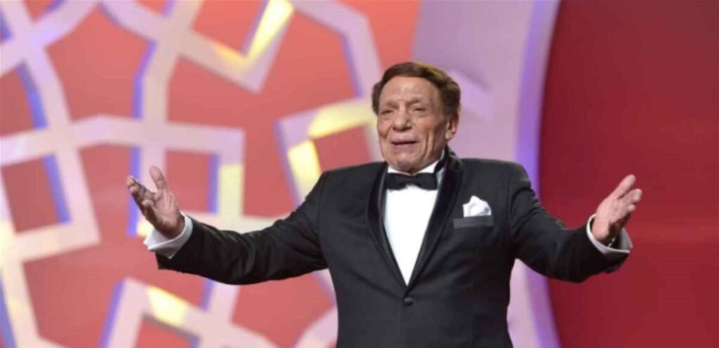 عادل إمام يعود ٳلى الأضواء بعد أعوام من الغياب.. إليكم التفاصيل!