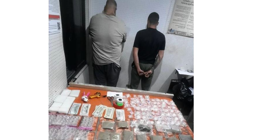 في النبطية .. توقيف أب وابنه !!
