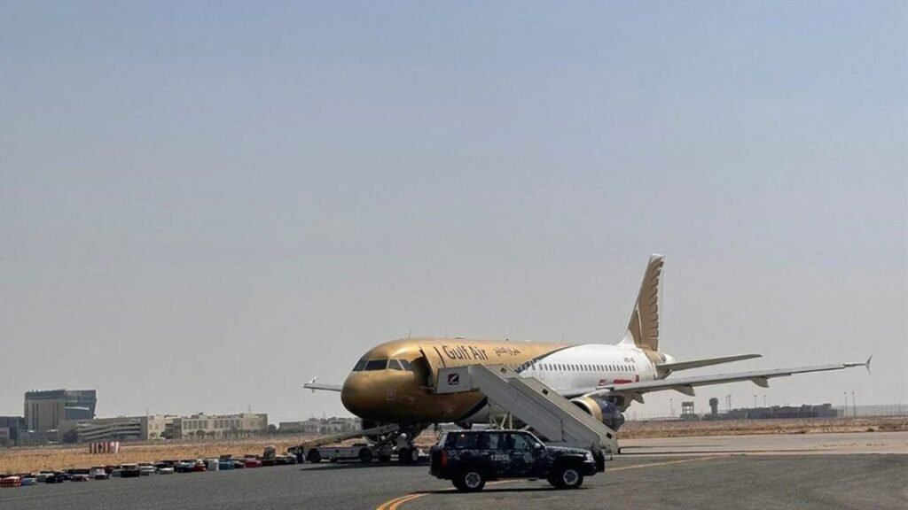 الكويت ـ طائرة تهبط إضطرارياً بعد بلاغ عن قنبلة!