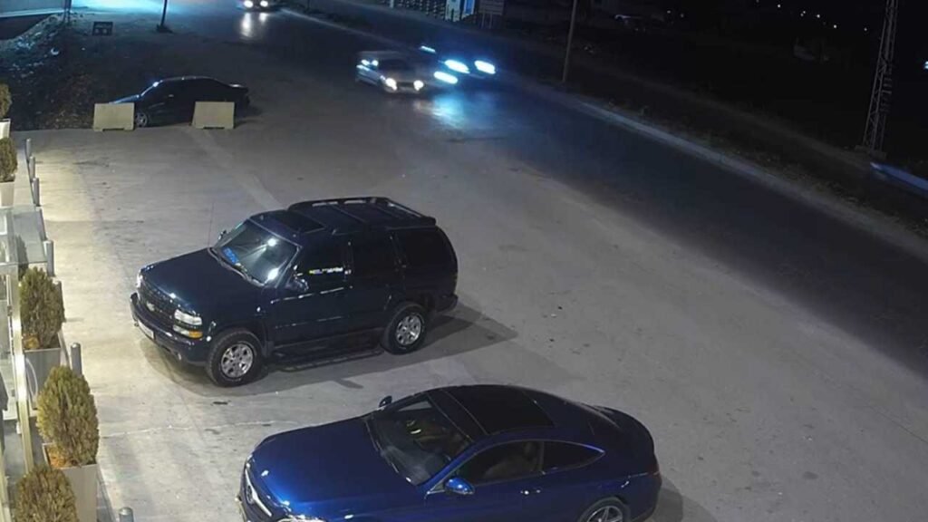 كمين مسلّح على أوتوستراد زحلة.. إصابة شخص وسرقة “فان”!
