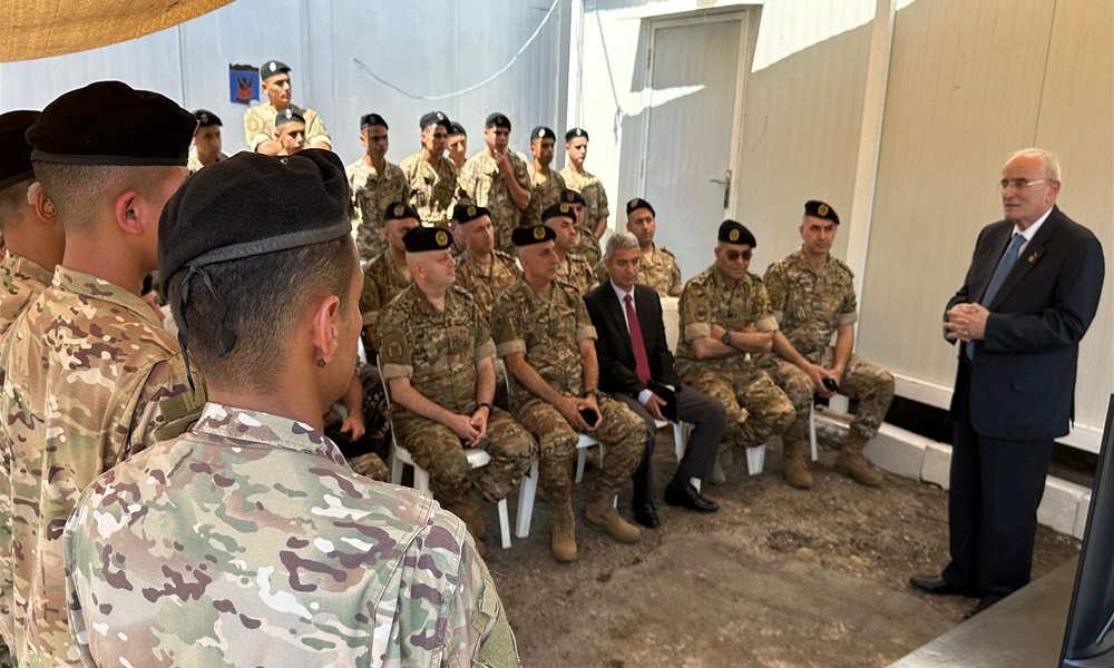 وزير الدفاع يزور مركز القليلة المُستهدف!