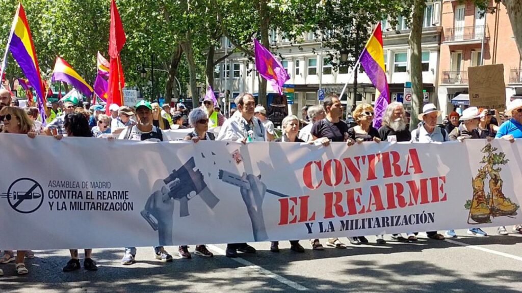 عشرات آلاف الإسبان يتظاهرون ضد حكومة سانشيز في مدريد!