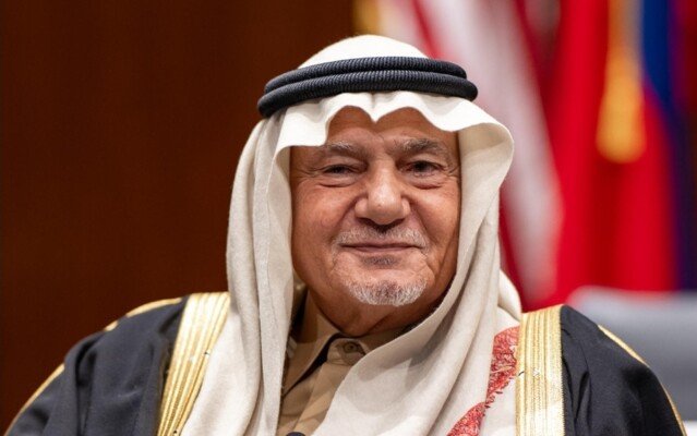 تركي الفيصل: أمريكا كان يجب أن تقصف ديمونا بدل إيران!