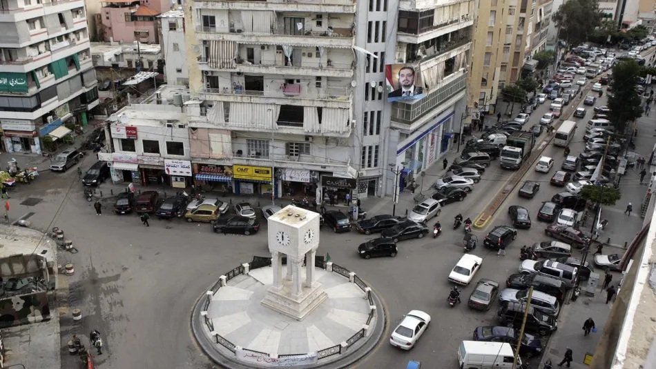 بالصّور ـ حادثة مروّعة في طريق الجديدة.. هذا ما فعلته شابة!
