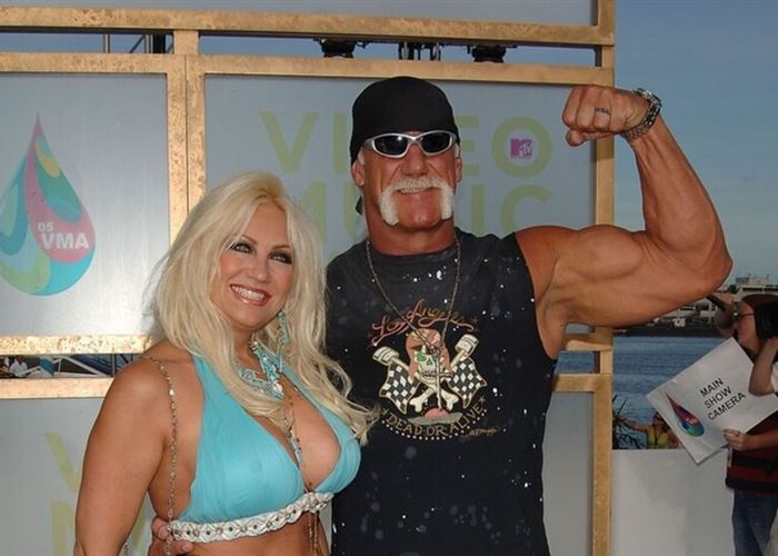 أكاذيب ومنشطات وخيانات.. 10 فضائح هزت حياة هالك هوغان أسطورة المصارعة!