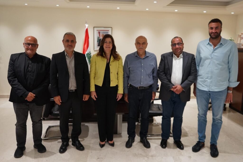 لقاء تنسيقي بين وزيرة الشباب والرياضة ووفد بلدية صور لإطلاق نشاط رياضي ميداني
