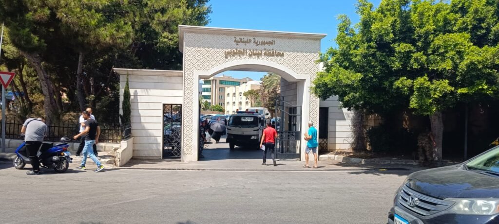 إضراب موظفي القطاع العام يفتقد وحدة القرار في سرايا صيدا