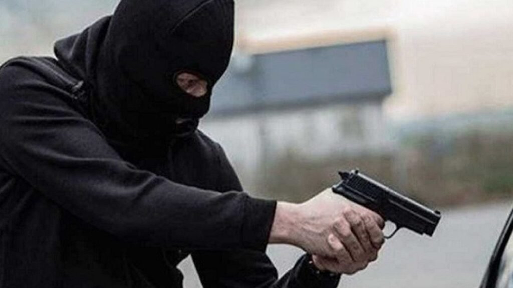 ضربها بـ”عقب مسدسه”.. محاولة سلب فاشلة في زوق مصبح!